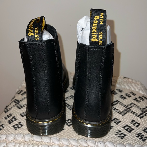 Dr. Martens Boot - Picture 4 of 10